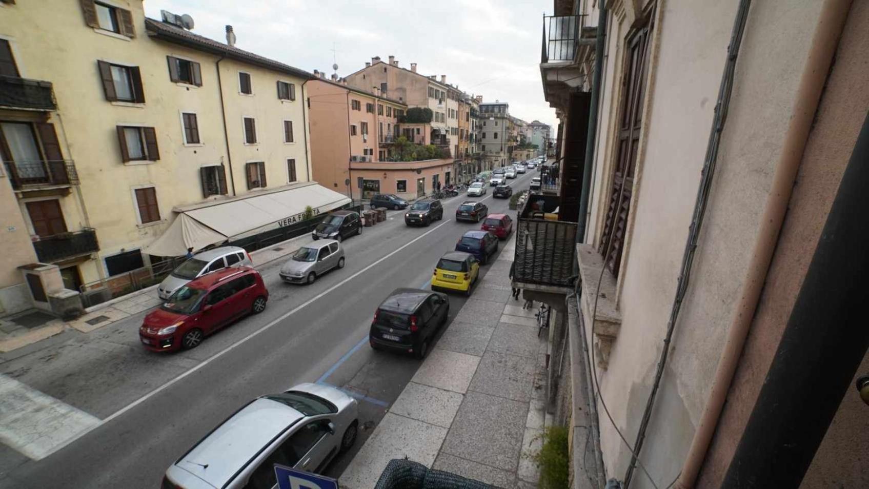 Destiny Home 2 Verona Piazza Isolo Экстерьер фото